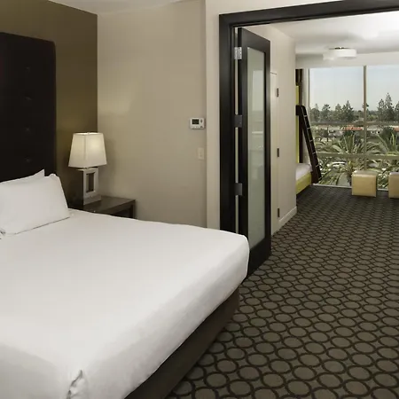 Hyatt Regency Orange County Hotel 3*
