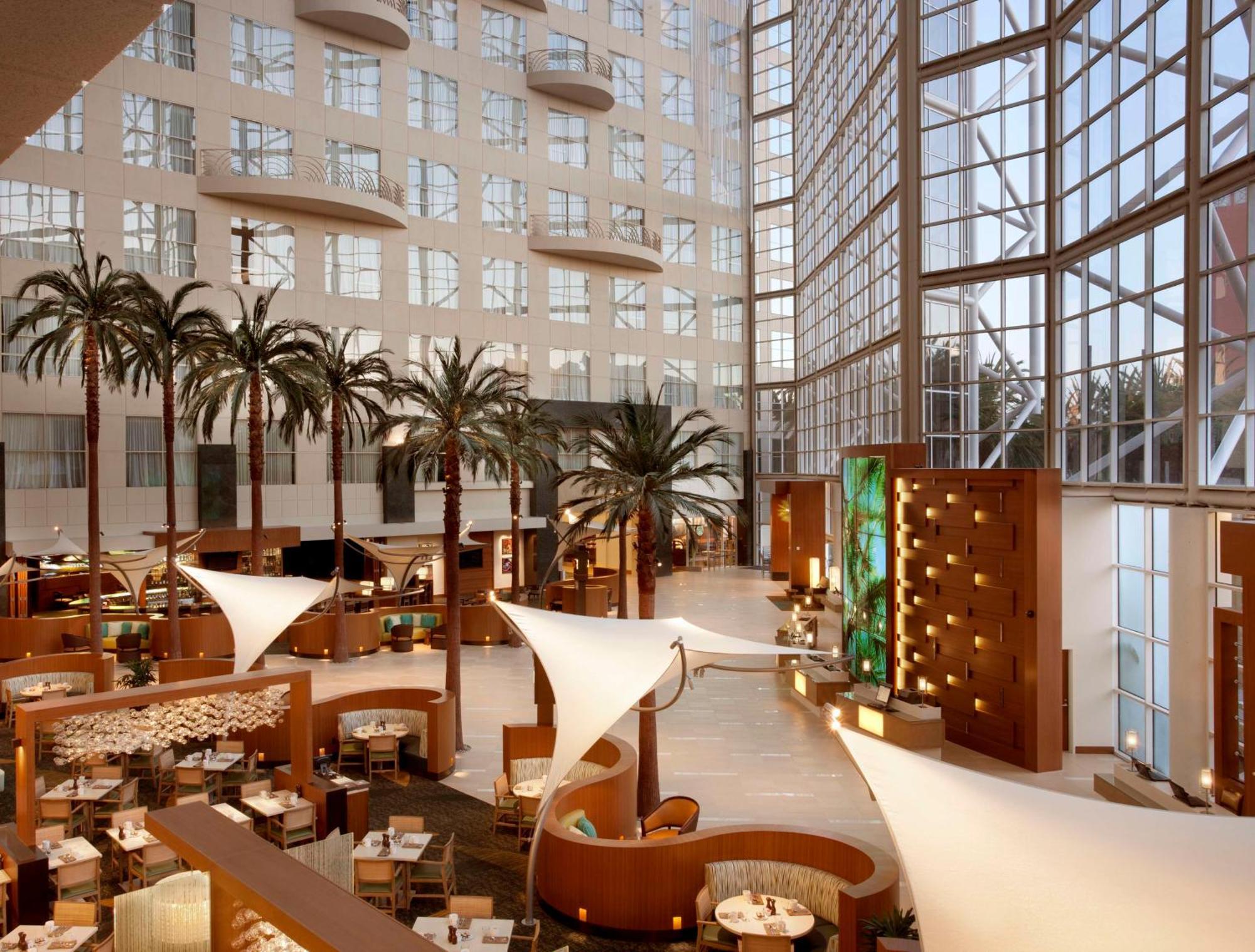 Hotel Hyatt Regency Orange County 3*