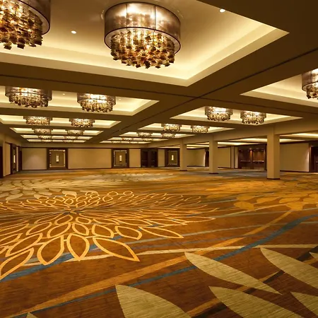 Hyatt Regency Orange County 3*