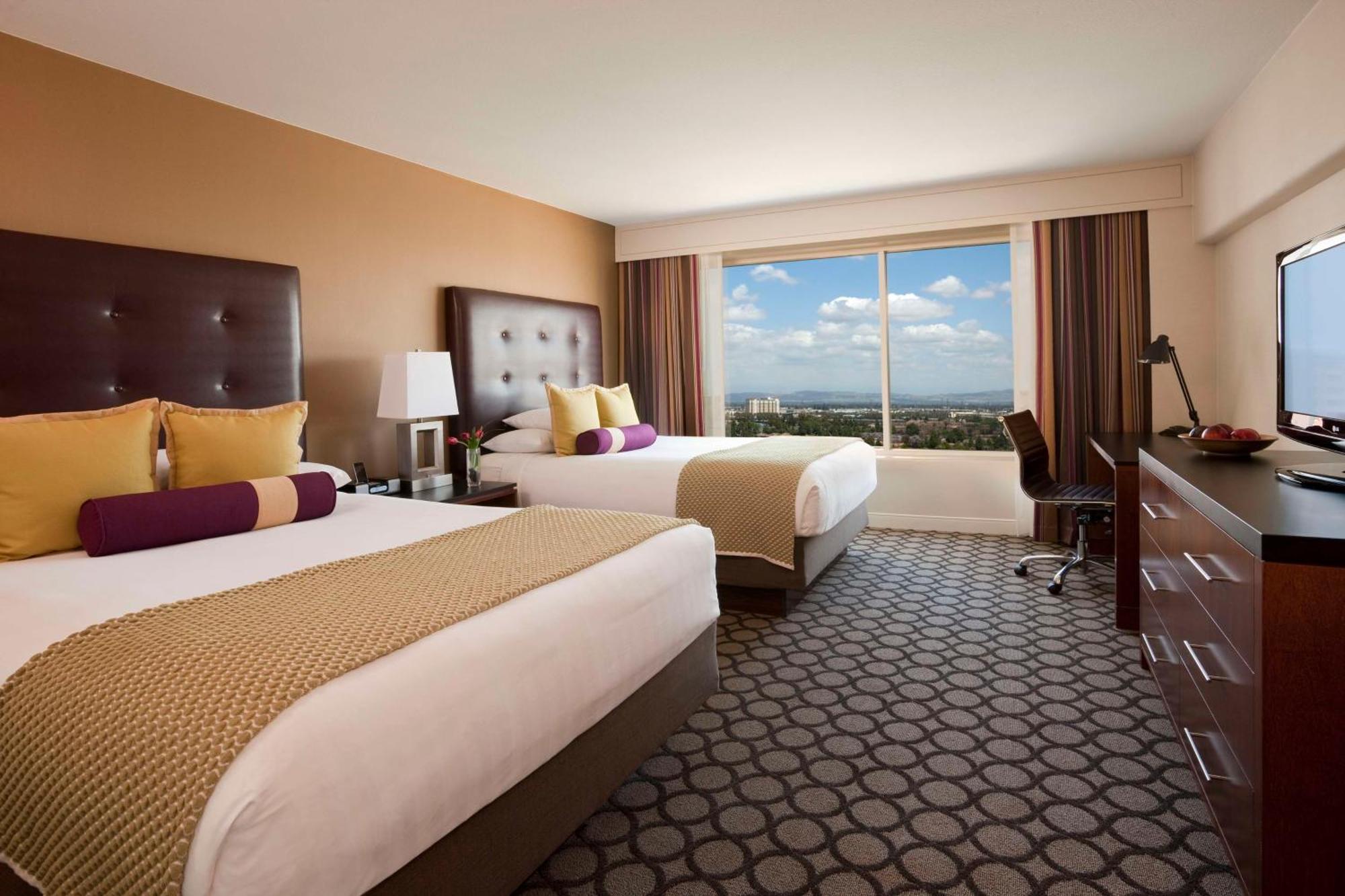 Hyatt Regency Orange County Hotel 3*