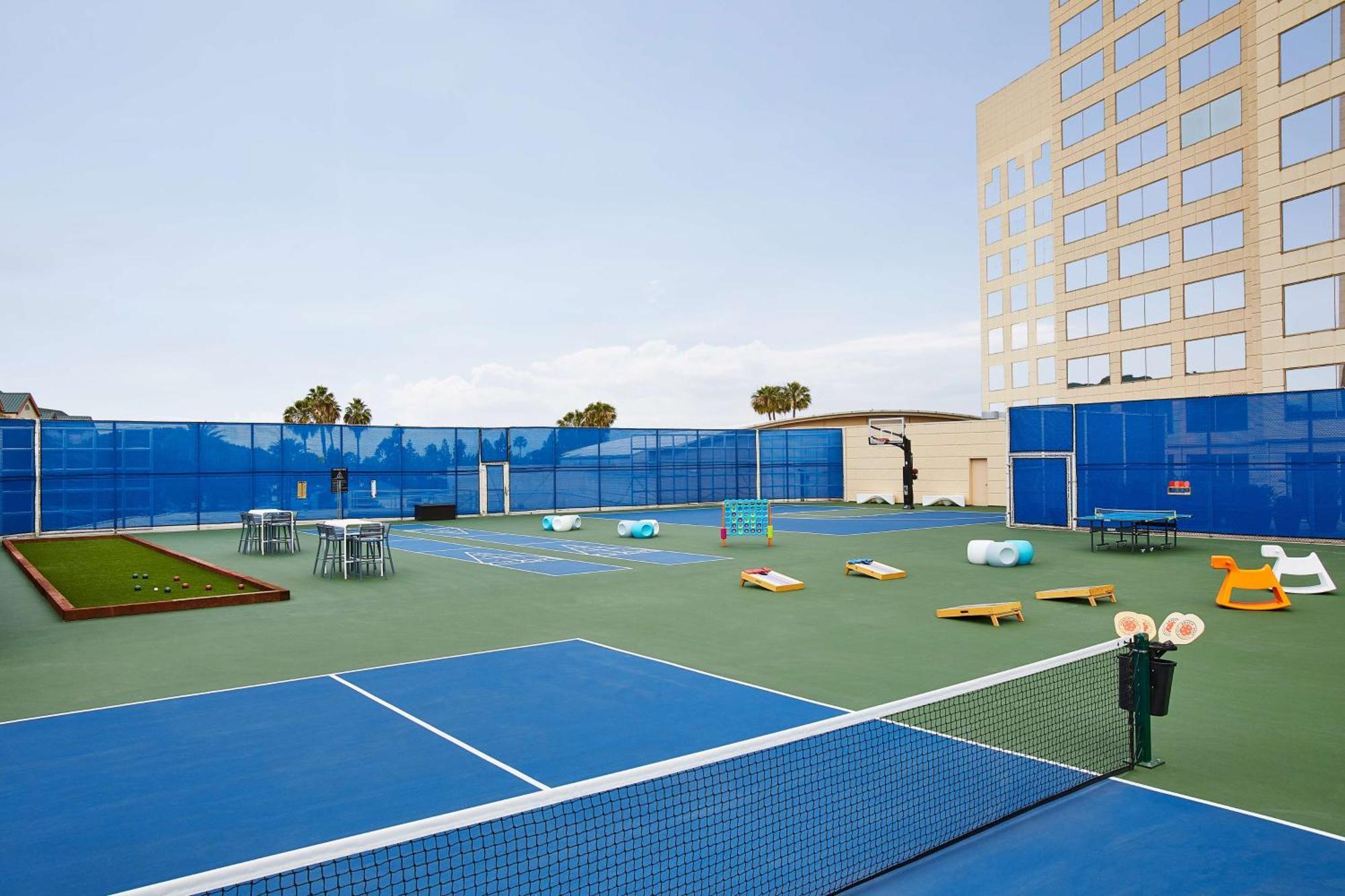 Hyatt Regency Orange County Hotel 3*