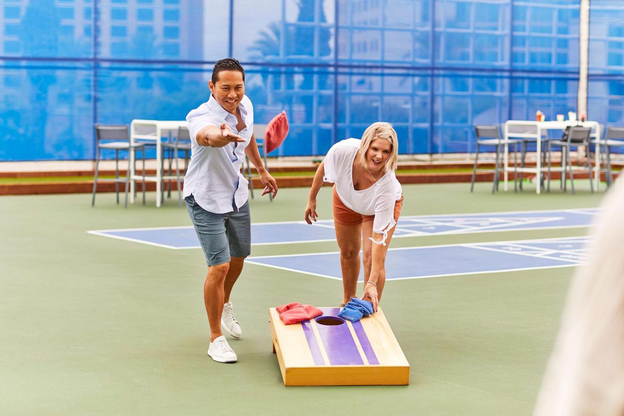 Hotel Hyatt Regency Orange County 3*