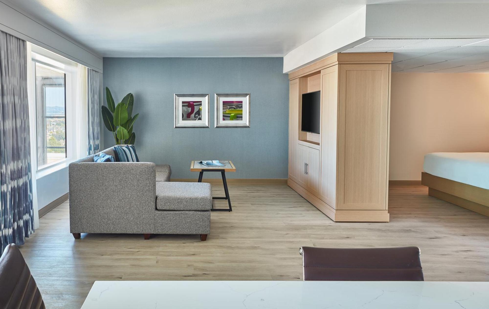 Hotel Hyatt Regency Orange County 3*